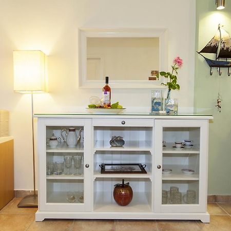 Apartment In Villa Rosebud 尼基亚娜 外观 照片