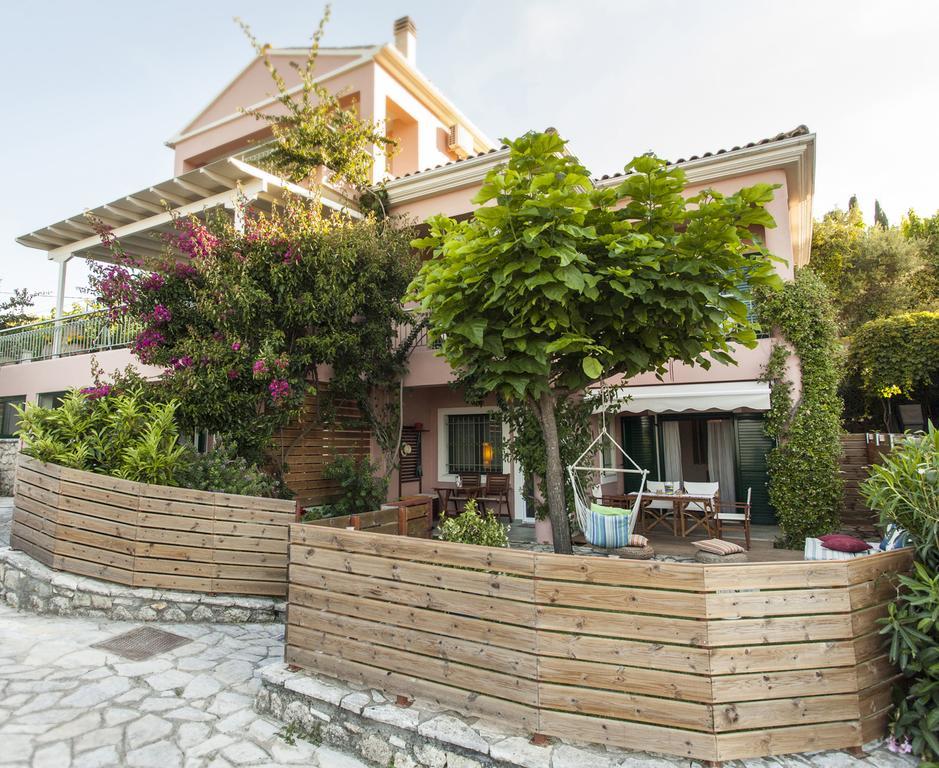 Apartment In Villa Rosebud 尼基亚娜 外观 照片