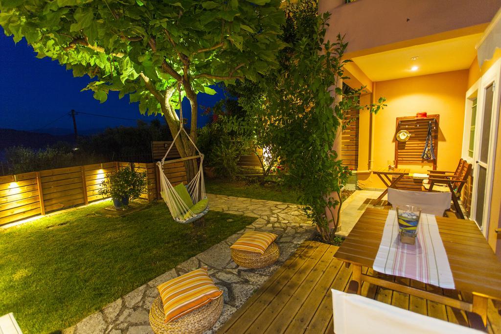 Apartment In Villa Rosebud 尼基亚娜 外观 照片