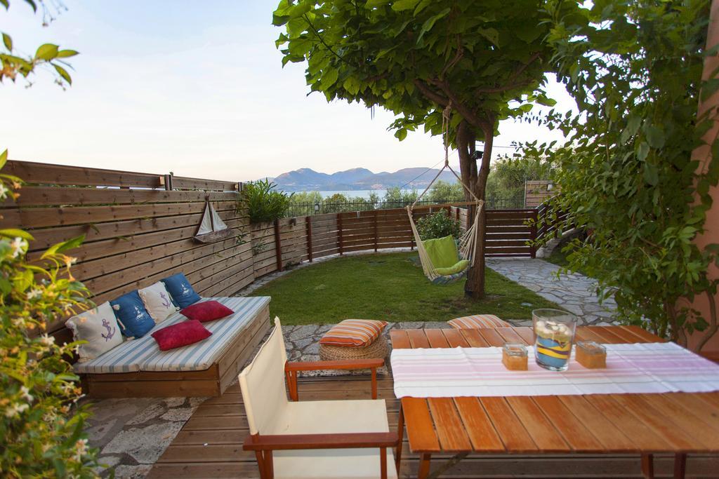 Apartment In Villa Rosebud 尼基亚娜 外观 照片